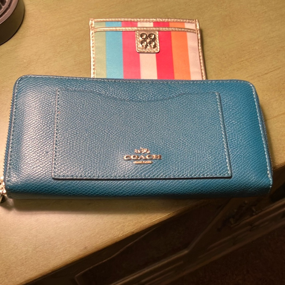 COACH ZIP AROUND DARK TURQUOISE ACCORDION WALLET WITH ID CARD HOLDER. BOTH GOOD